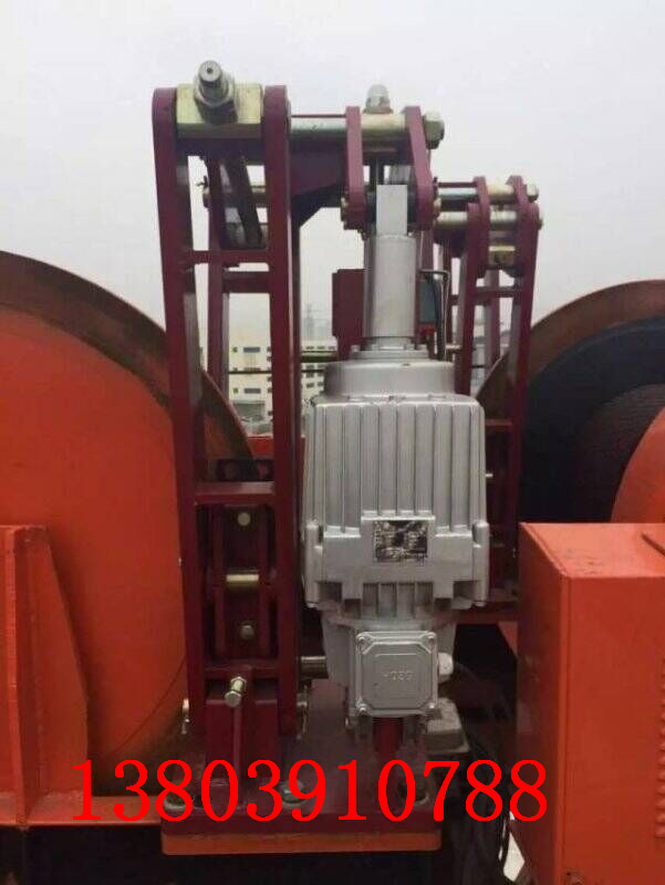 5baec42316d32